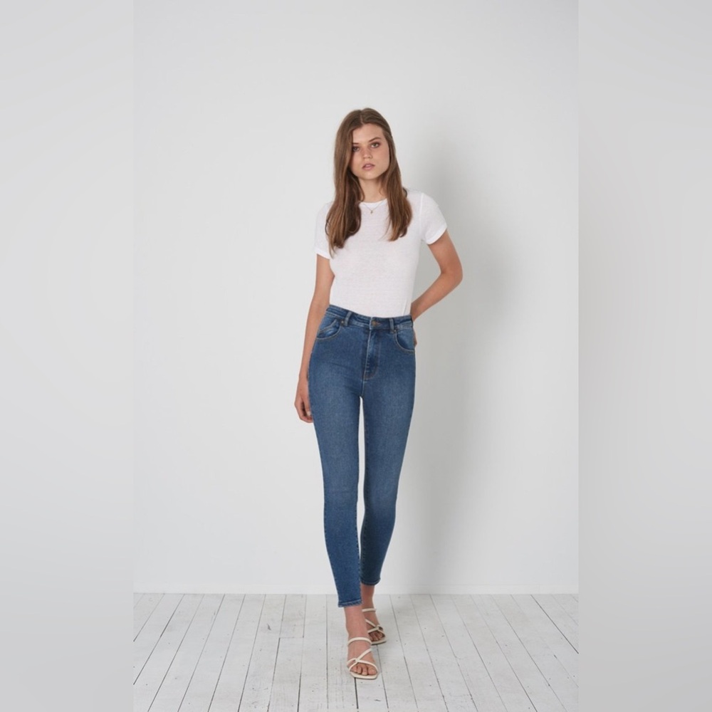Rolla’s East Coast Ankle High Rise Skinny in Eco‎ Tracey Blue.